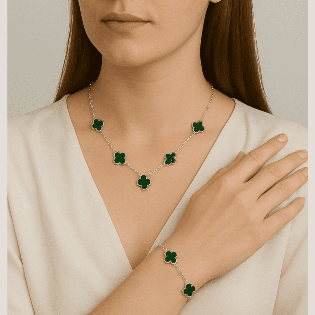 Set Van Cleef – Cadena y Pulsera de Elegancia y Fortuna